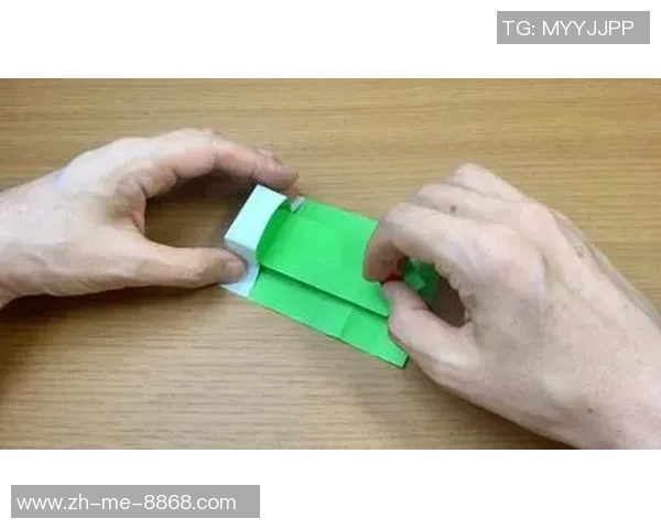 轻松学会足球折纸技巧详细步骤图解与视频教学分享